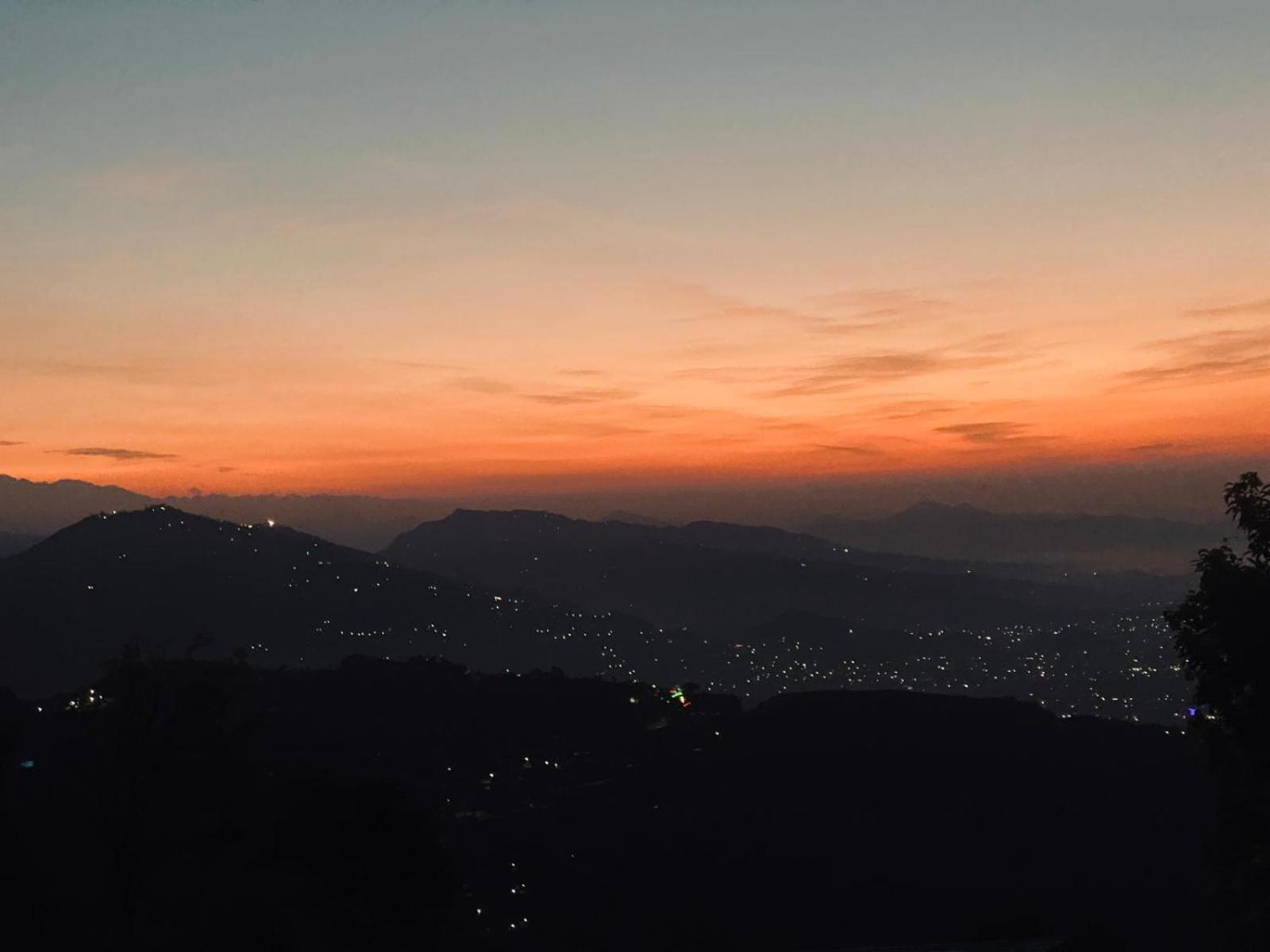 Hom'S Homestay & Farmstay Sarangkot 博卡拉 外观 照片
